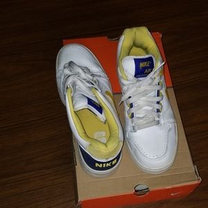 Nike basketball shoe